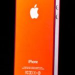 Zrcadlové oranžové sklo a nový design pro iPhone