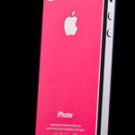 Kovový panel - Deep red a nový design pro iPhone